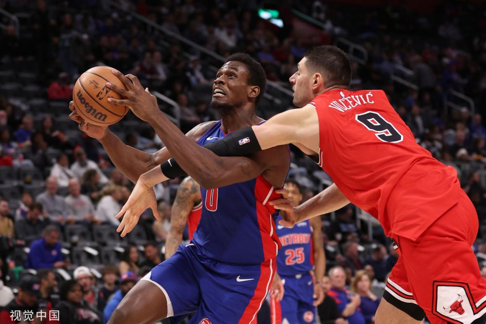 强调素质教 强调素质教